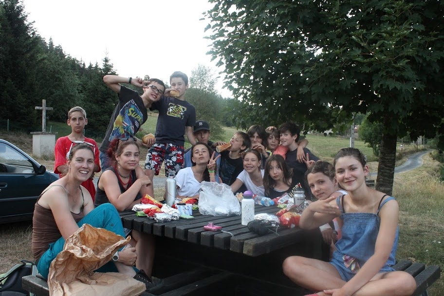 camp ado convivial